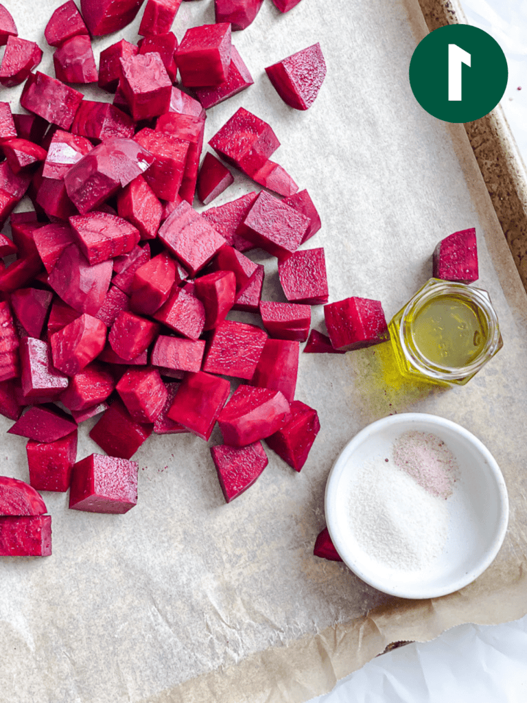 **Gerösteter Rote Bete und Quinoa Salat** 4 Rote Bete auf dem Backblech vorbereiten