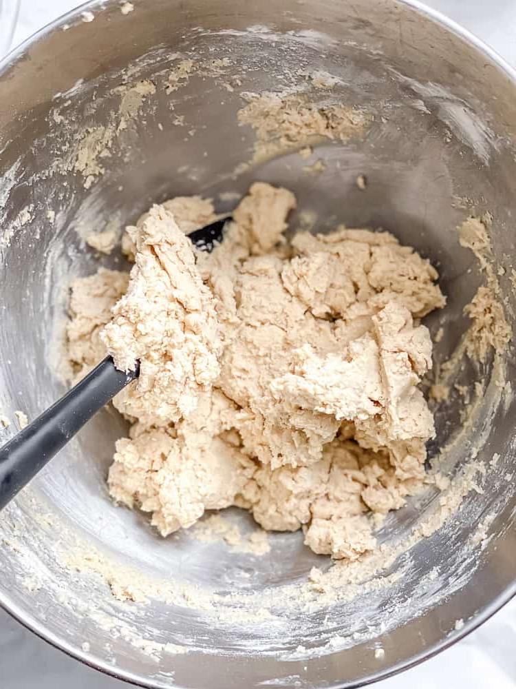 Alles-Drin-Kekse 6 Teig wird gemischt
