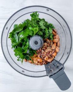 Zutaten im Food Processor