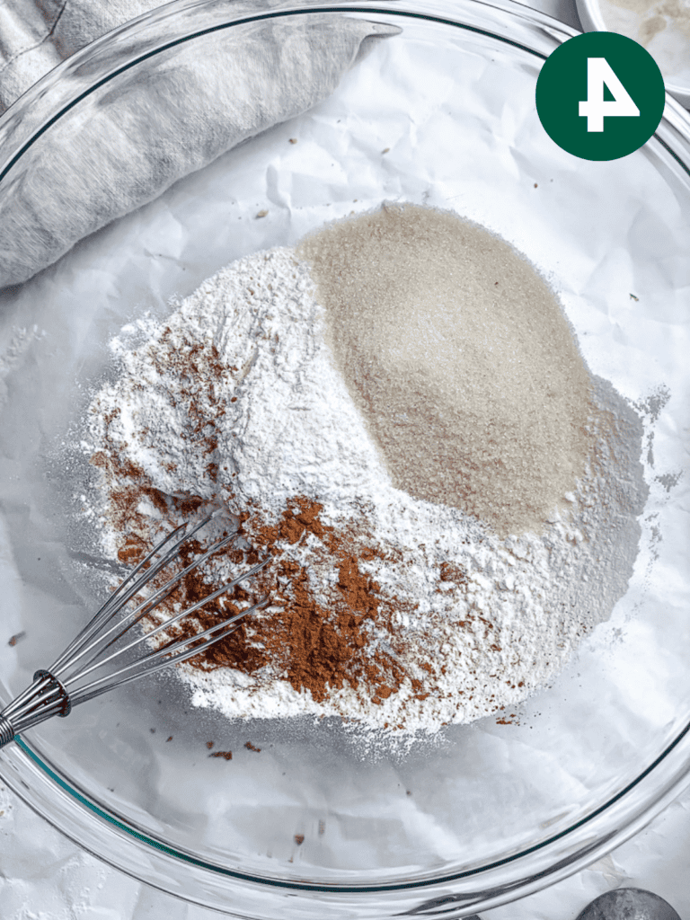 Veganer Karottenkuchen 7 Schritt: Zutaten in Schüssel mischen