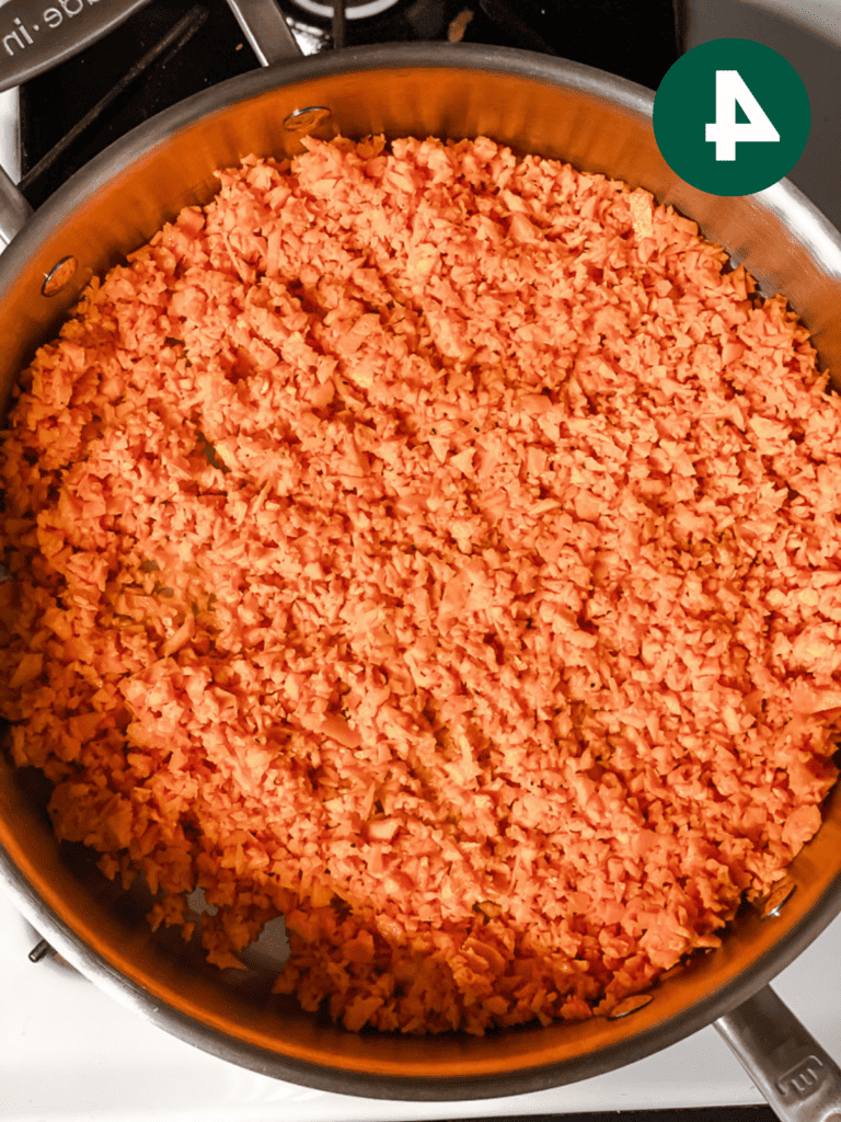 Einfacher Süßkartoffelreis 7 Verarbeitungsschritt: Süßkartoffeln braten in der Pfanne