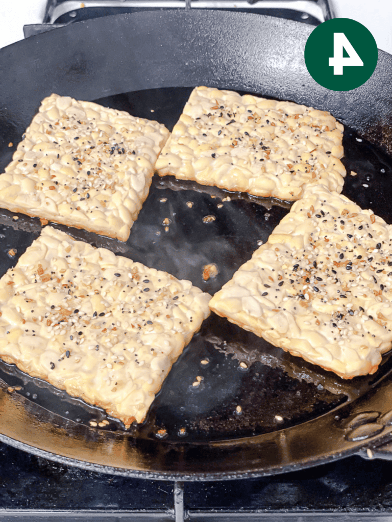 Tempeh-Sandwich 7 Zubereitungsschritt: Tempeh in der Pfanne braten