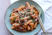 Chicken and Mushroom Pasta in Creamy Tomato Sauce
